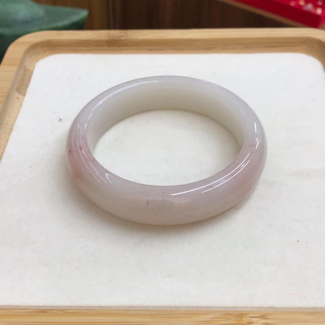 石英质玉未镶嵌手镯