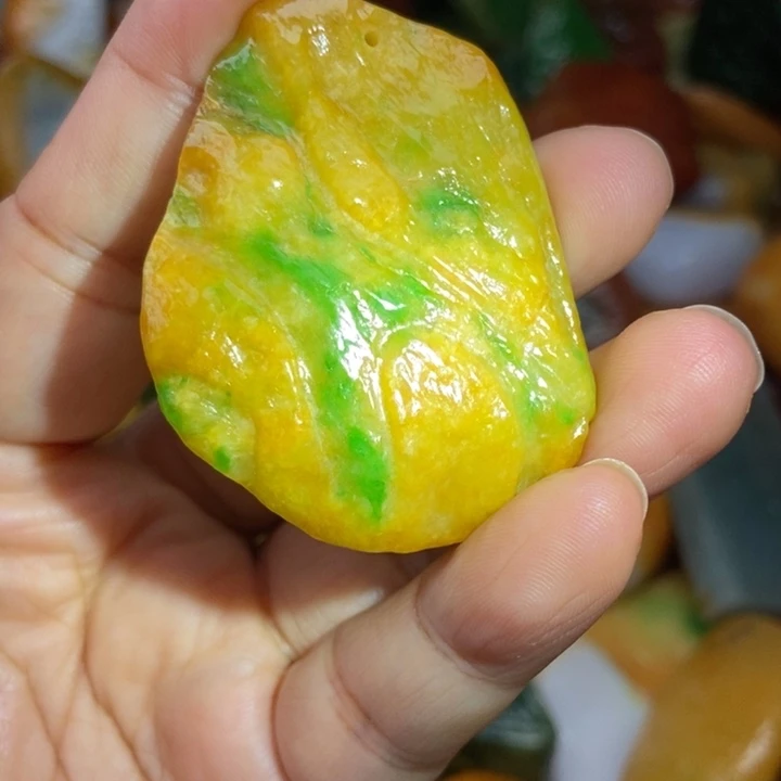 定制翡翠未镶嵌包工