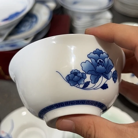 陶瓷4寸海底碗一个