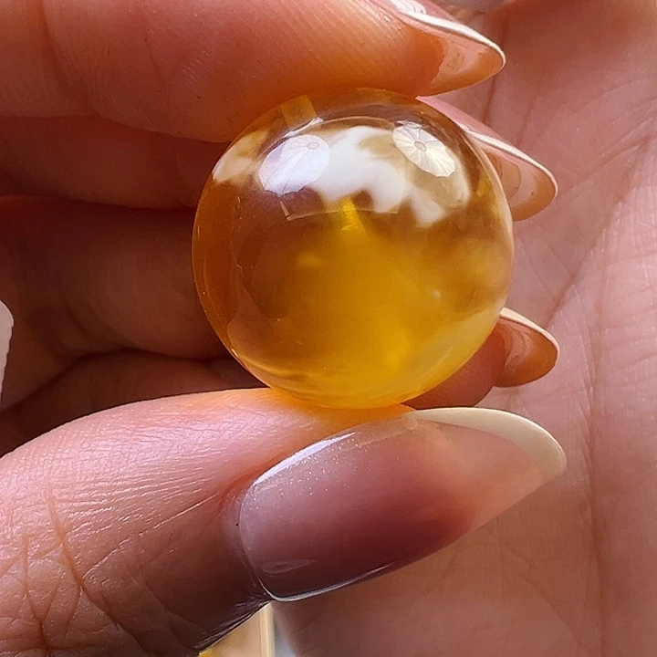 蜜蜡未镶嵌珠宝奇石