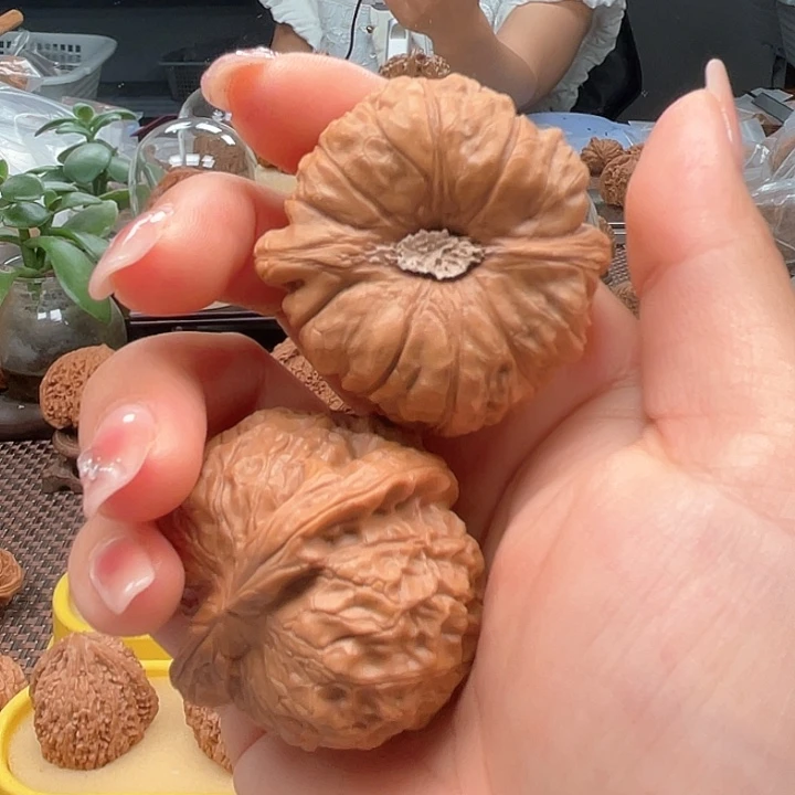 薄***生吊坠文玩核桃551515584859585