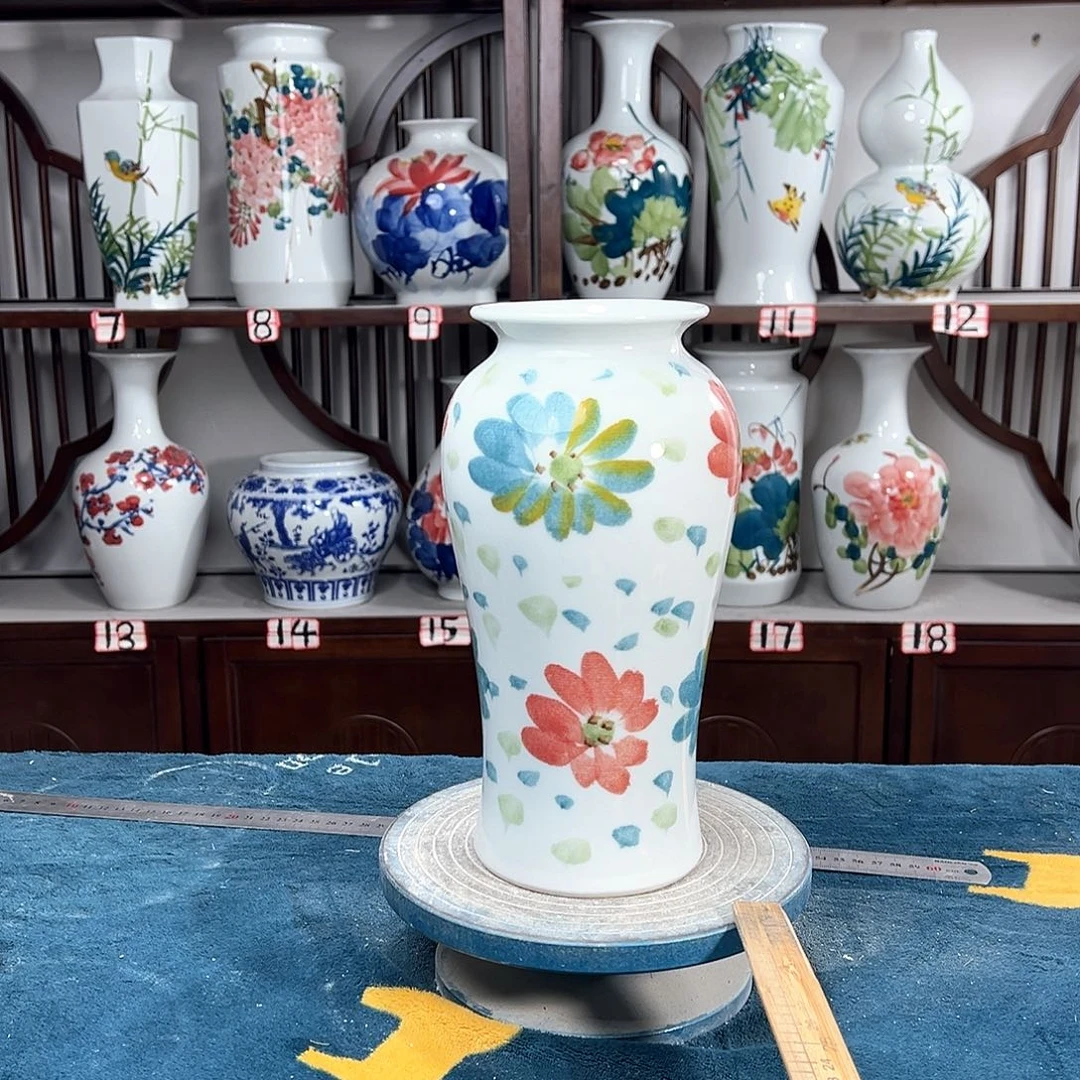 摆件景德镇陶瓷蛮花