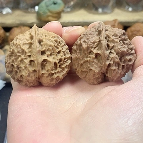 文玩核桃把件把把壶带彩磕尖微差尺45左右