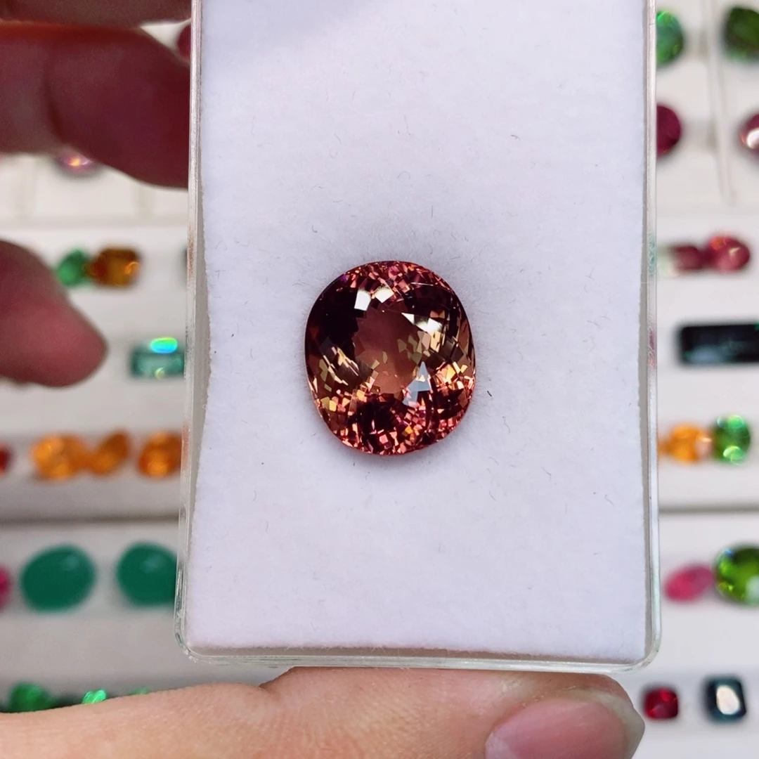 碧玺裸石未镶嵌碧玺12.74克拉