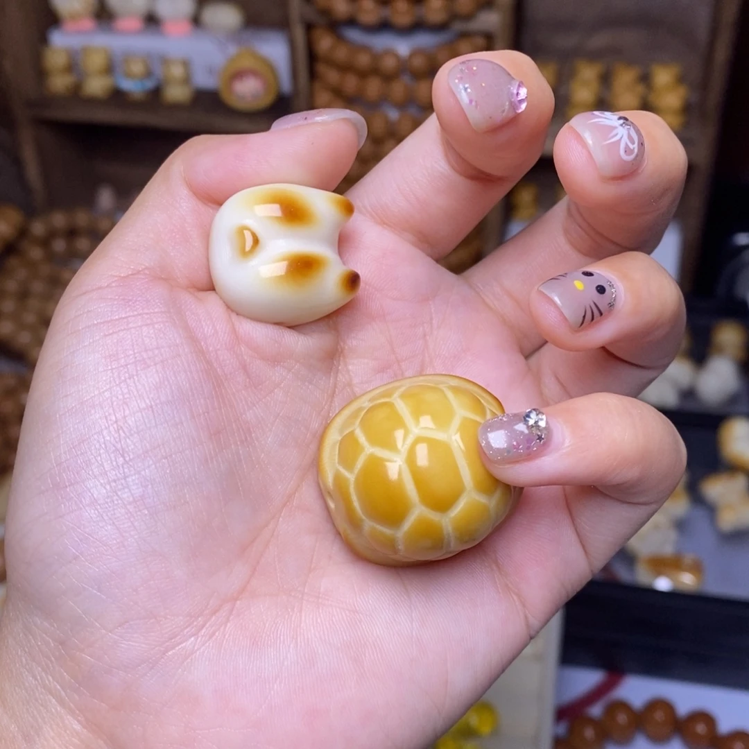 桃****吊坠猴头核桃柯基屁屁，富甲