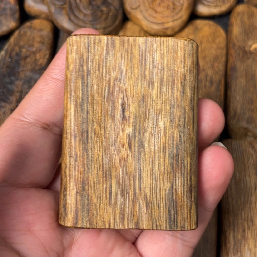 沉香吊坠m*s奇楠沉香原材料无事牌吊坠一个（福利）