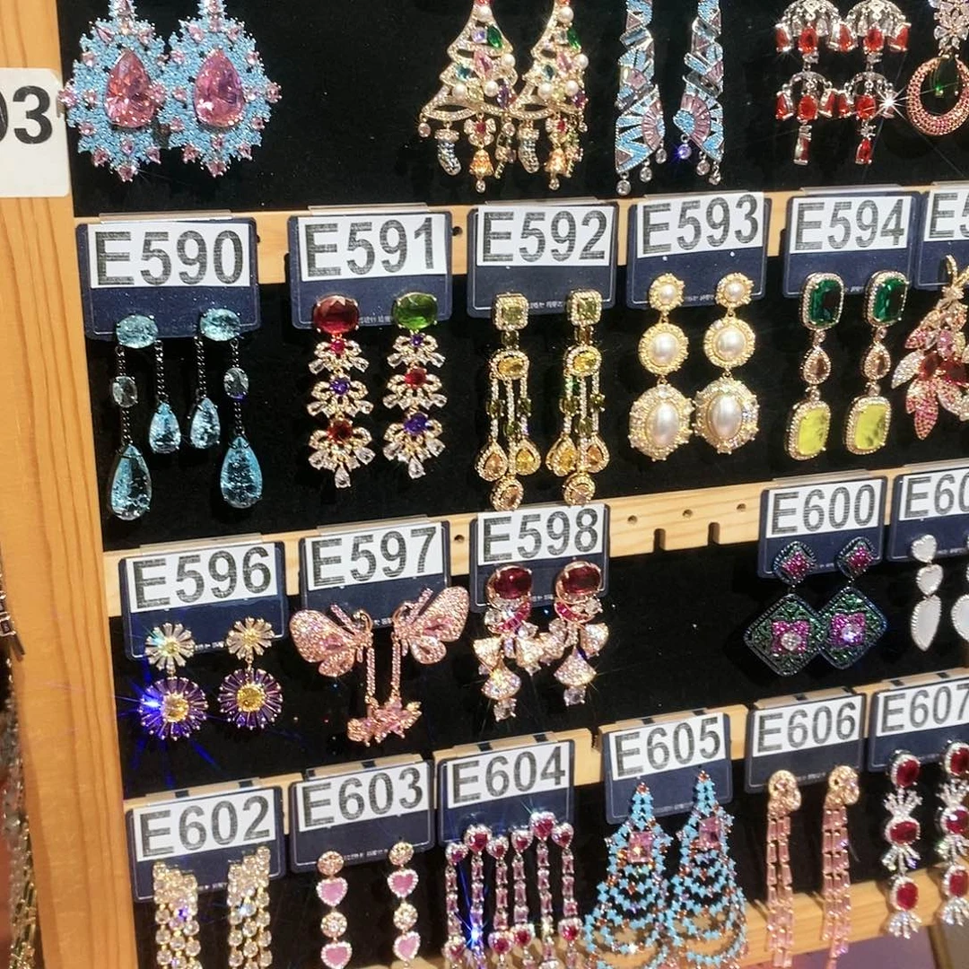 【闪购商品】纯铜925银锆石.****）