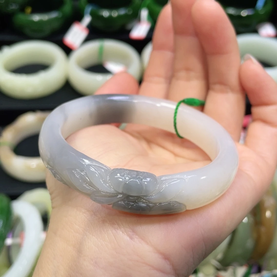 未镶嵌手镯和田玉64