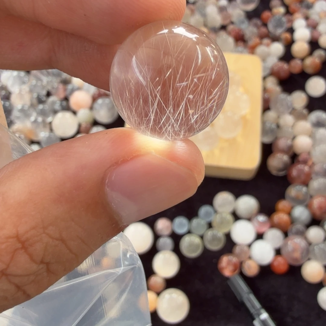 卿***子水晶手串未镶嵌不打孔定制不退换