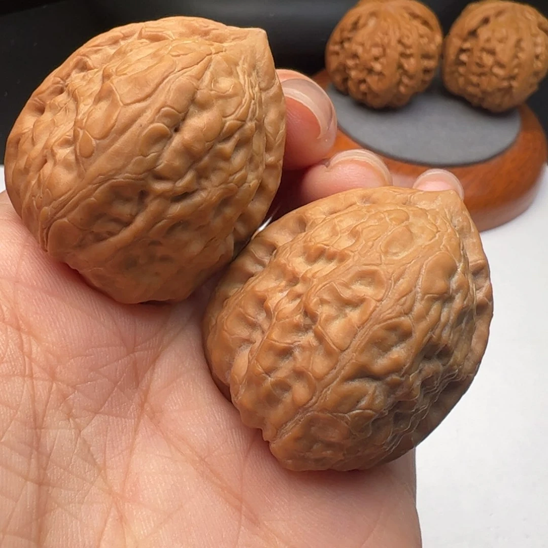 文玩核桃吊坠舍利子36全品