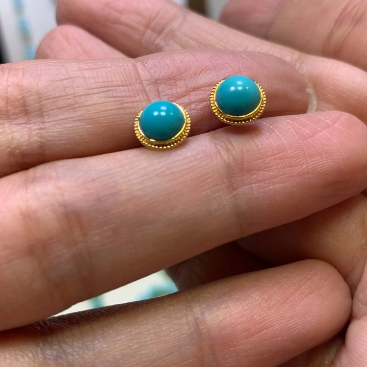 绿松石18K金镶嵌耳钉