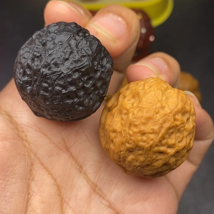 吊坠文玩核桃39尺蛇皮元宝