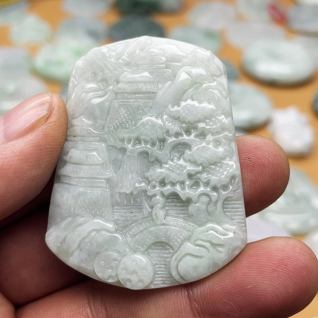 翡翠未镶嵌颈饰山水牌