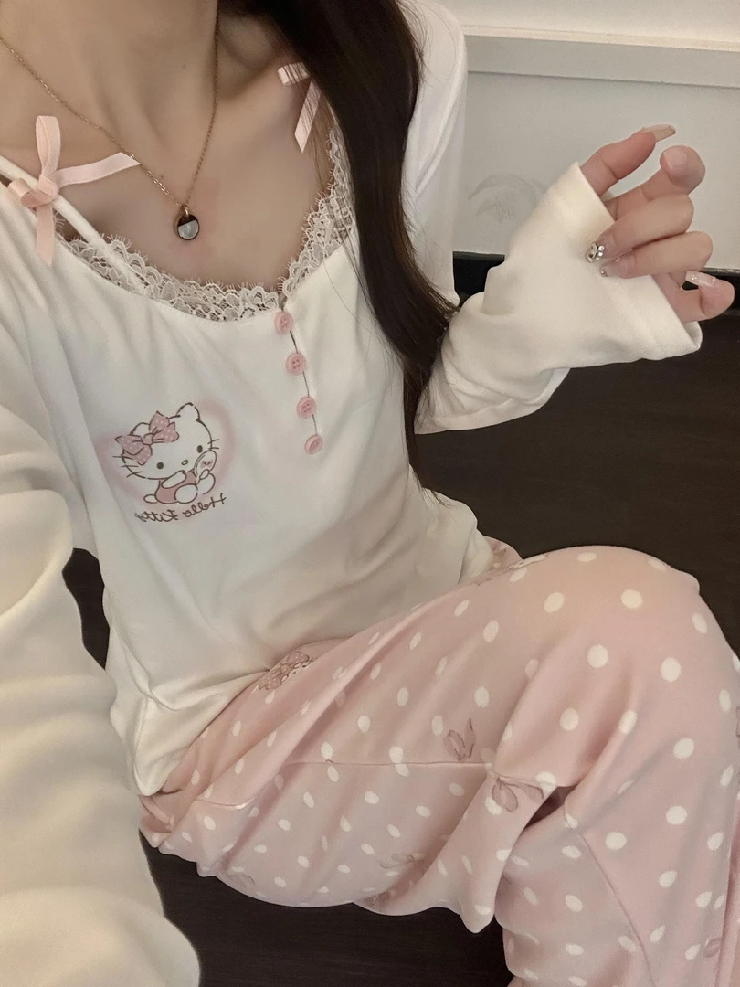 蝴蝶结挂脖甜美蕾丝拼接设计感睡衣女凯蒂猫卡通印花德保暖两件套