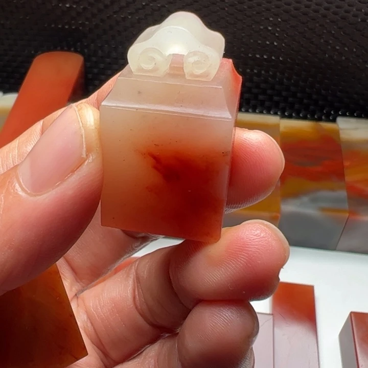 坨***坨老挝石这么多年不见