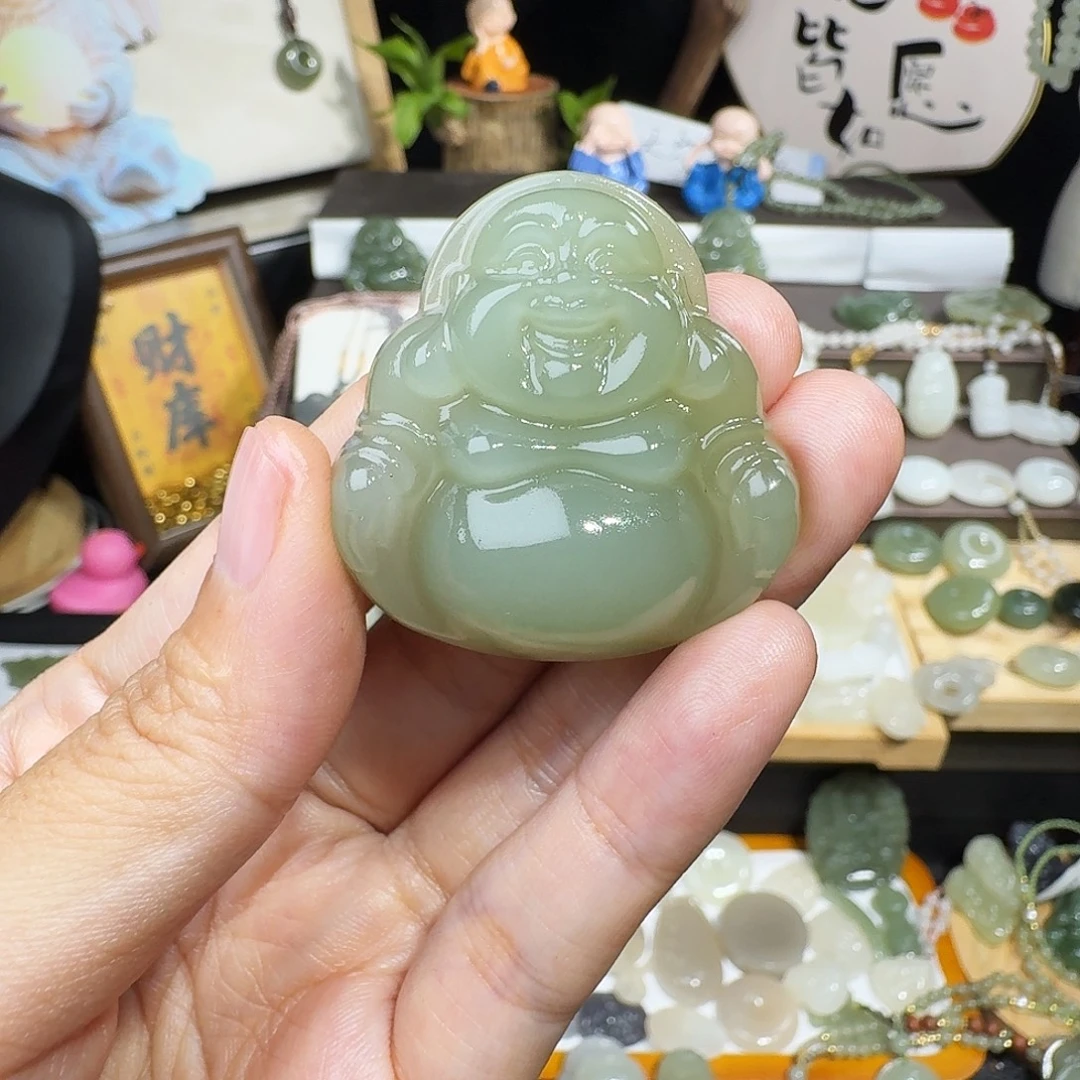 阳***成和田玉未镶嵌颈饰