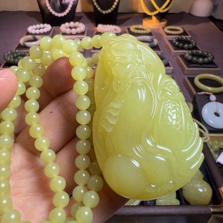 和田玉（黄玉）未镶嵌颈饰