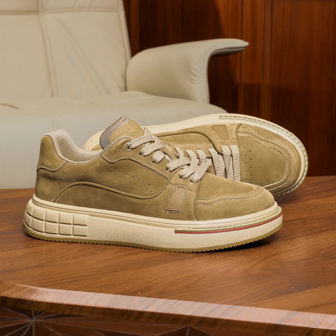 德赛【秋季新款】2025男士真皮百搭软底板鞋防滑透气运动休闲男鞋子