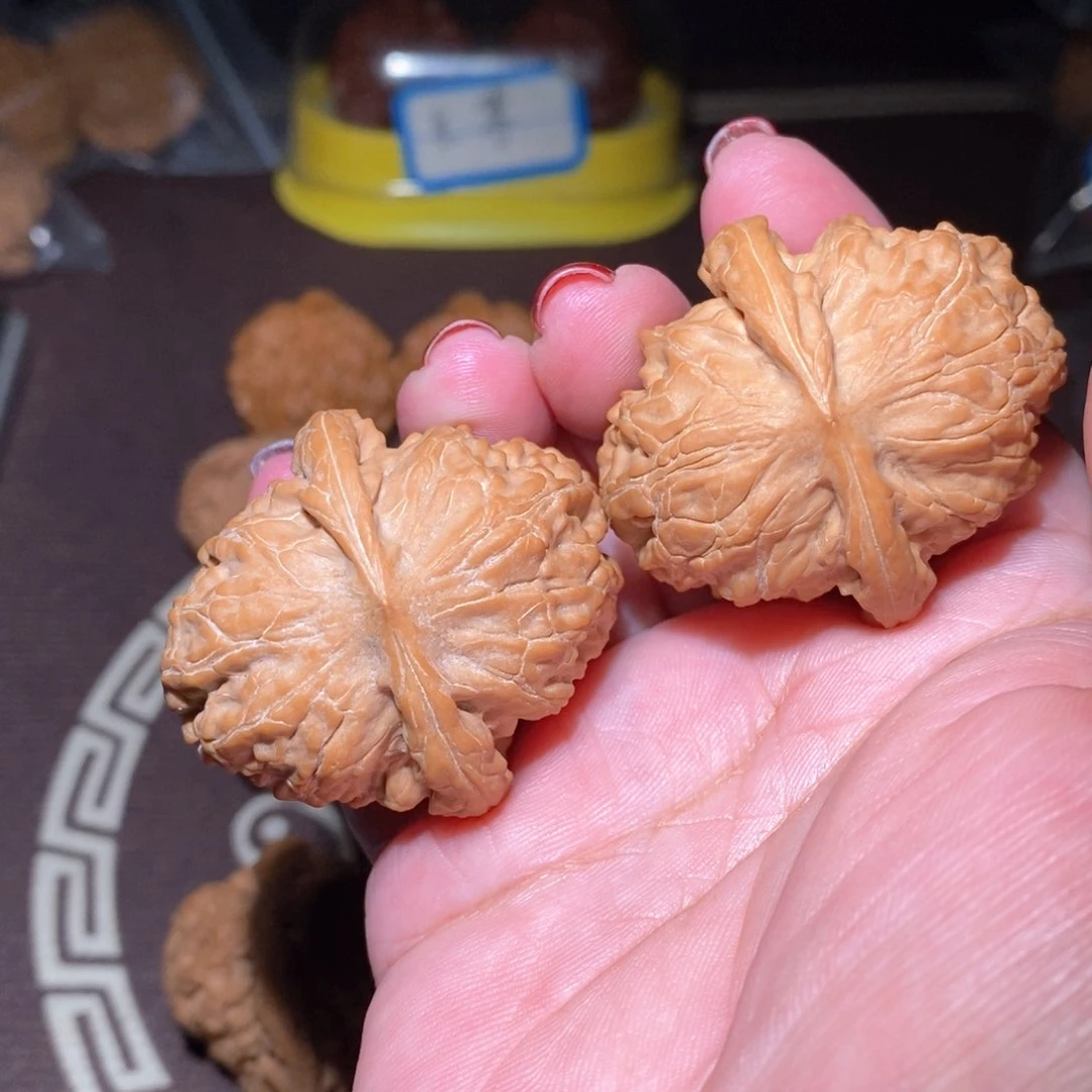 文玩核桃把件?**下野狼