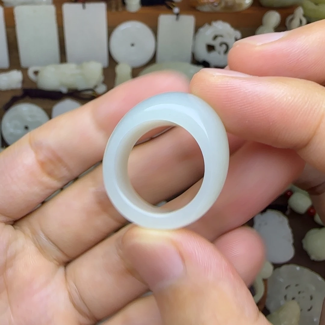 和田玉未镶嵌挂件圈口19