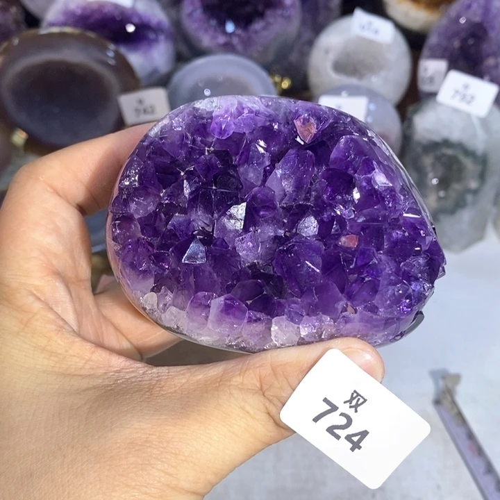 未镶嵌水晶大型摆件（非配饰）