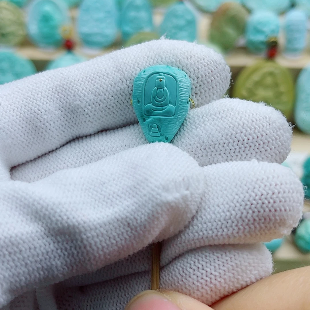 绿松石未镶嵌珠宝奇石