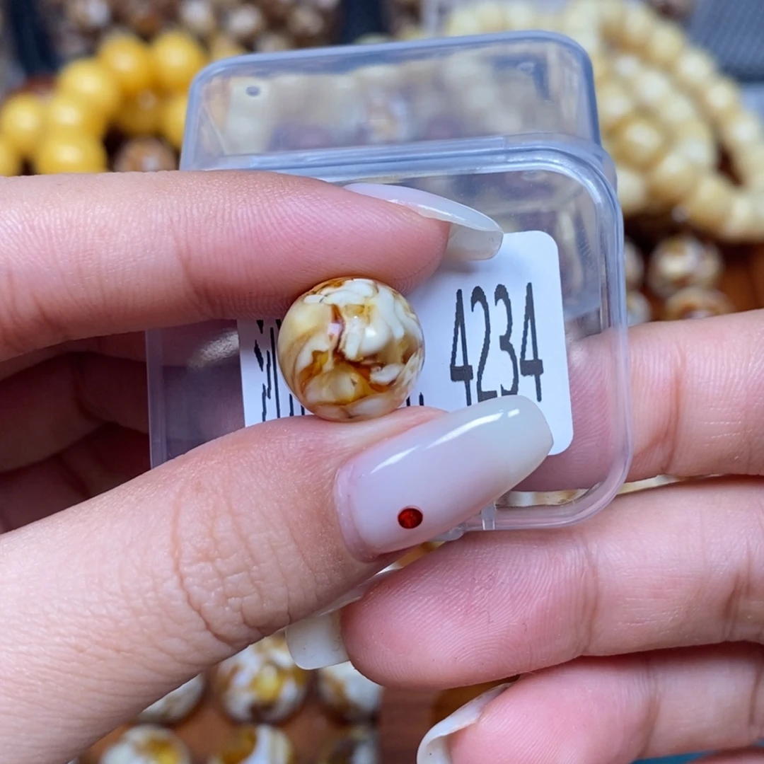 蜜蜡未镶嵌珠宝奇石4234