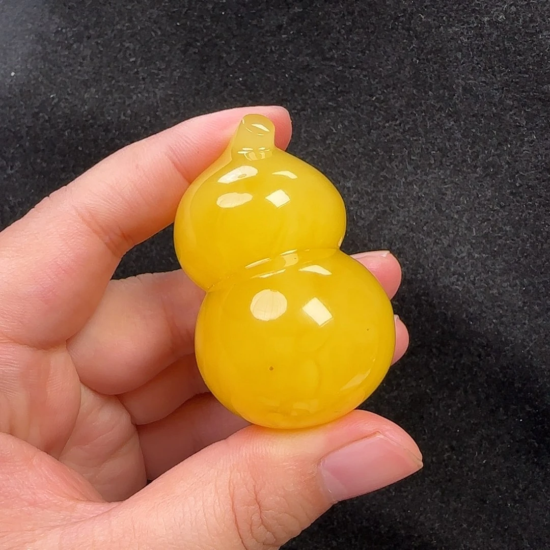 蜜蜡未镶嵌珠宝奇石