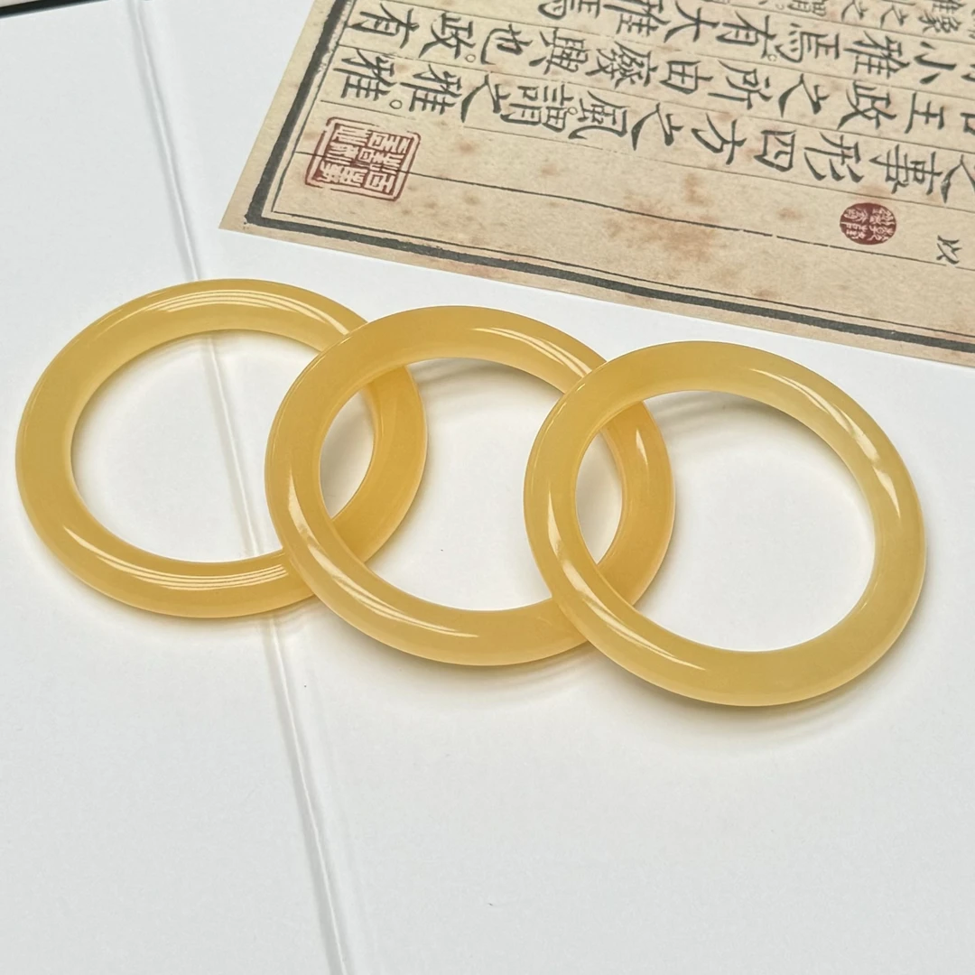 「蜜棠」一眼万年 东方暖黄手镯多样性发其一