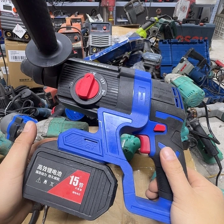 三功能冲击钻，15节一机一电一充