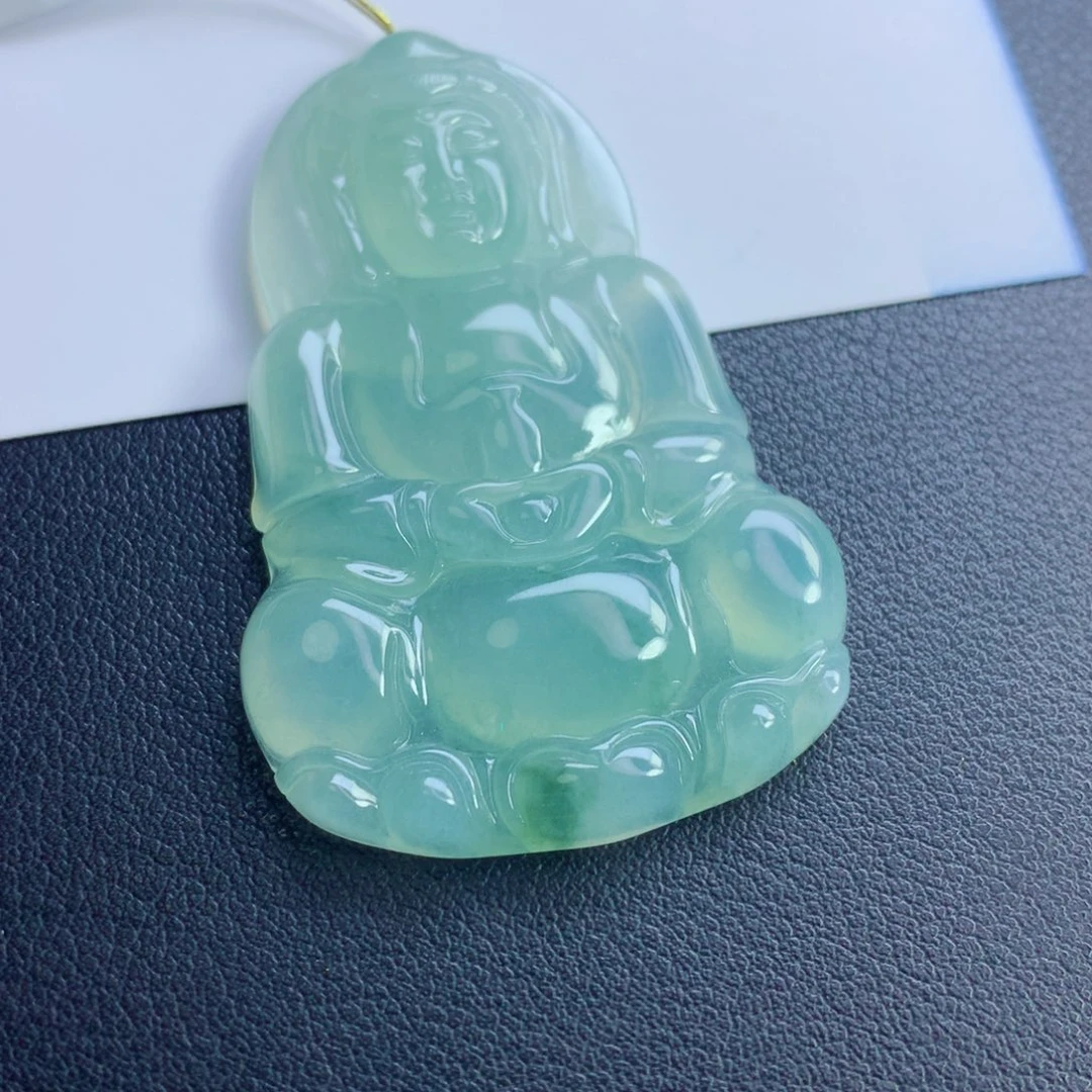 翡翠未镶嵌颈饰观音