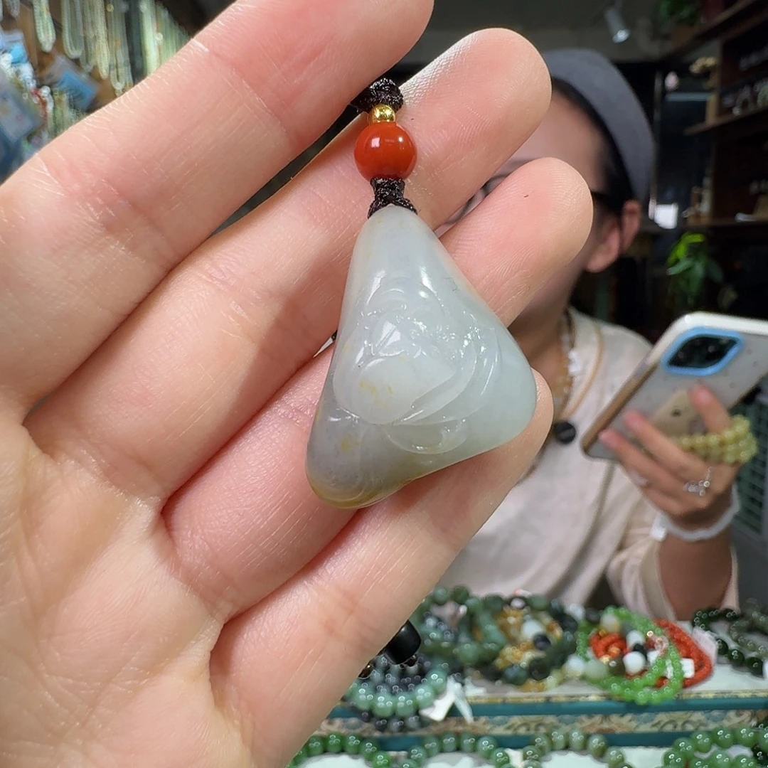 颈饰未镶嵌和田玉
