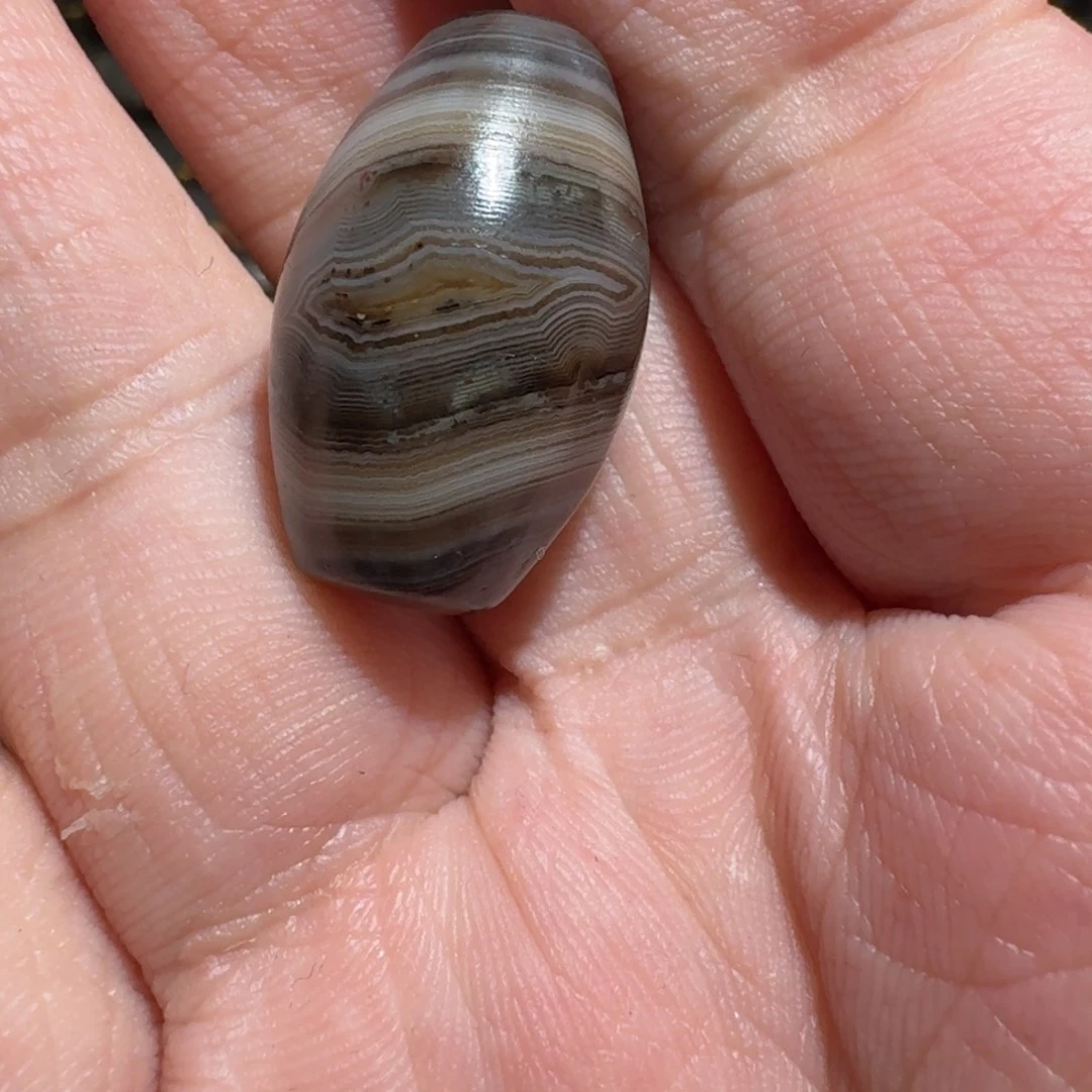 日***间玛瑙/玉髓未镶嵌颈饰