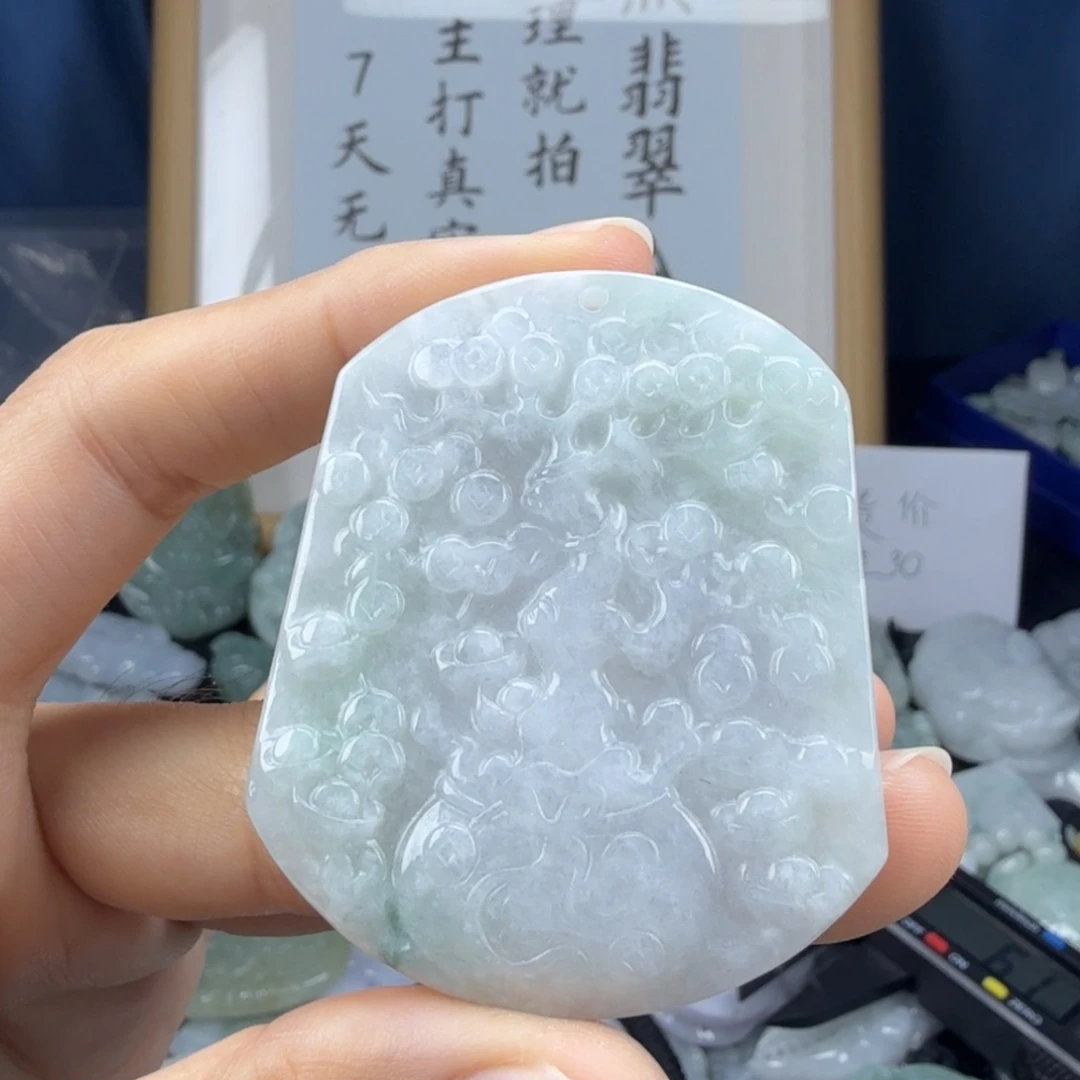 翡翠未镶嵌颈饰翡翠