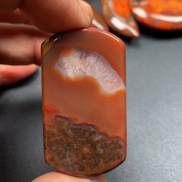 玛瑙/玉髓颈饰未镶嵌维*