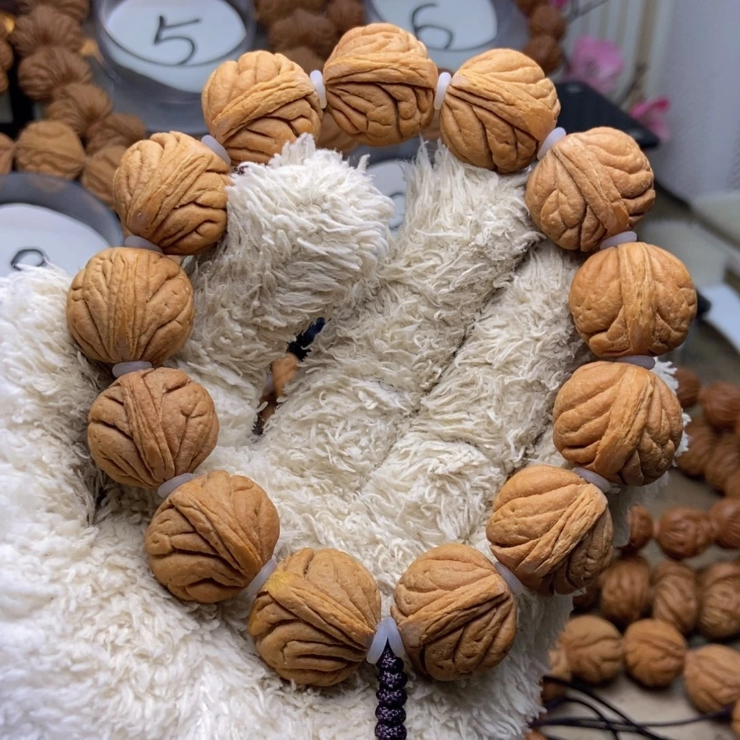 手串桃核闪电购 39