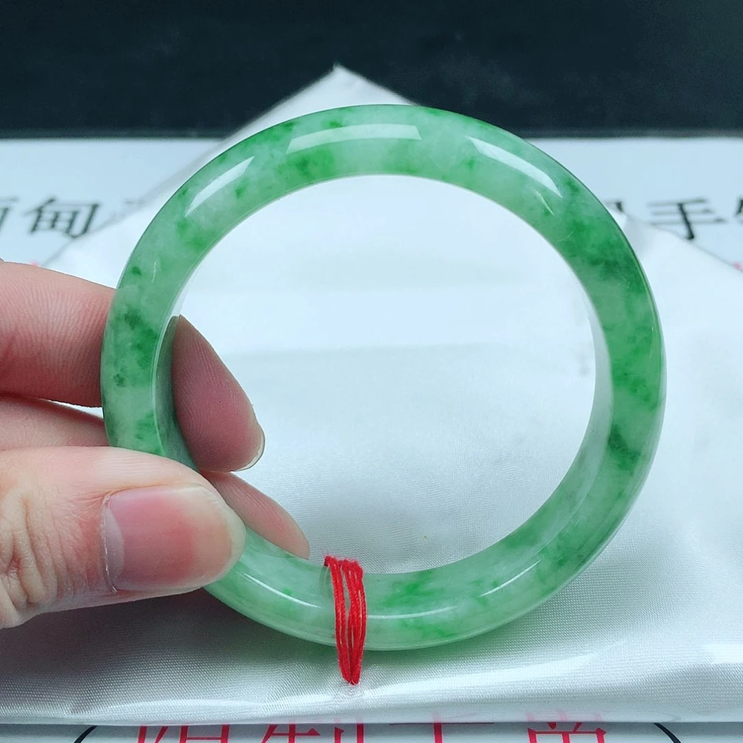 翡翠手镯未镶嵌圈56