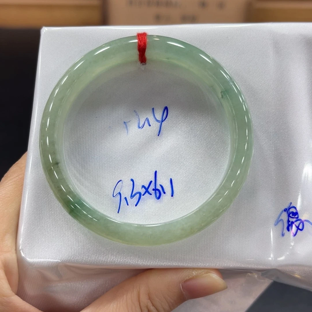 未镶嵌手镯翡翠翡翠