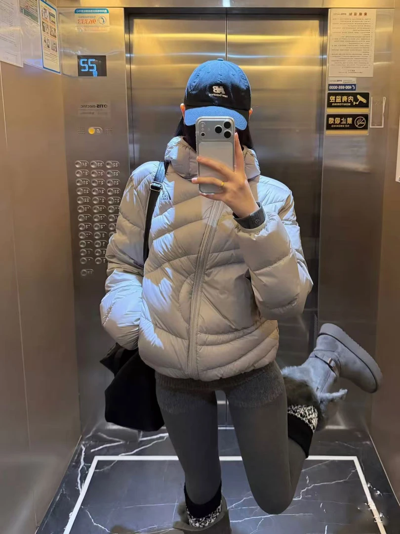 轻量化斜门襟拉链不规则绗线羽绒服高蓬松白鸭绒防寒保暖