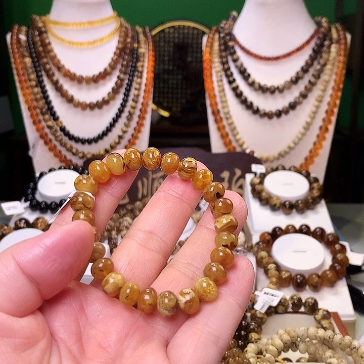 E***阳琥珀未镶嵌裸石9+740