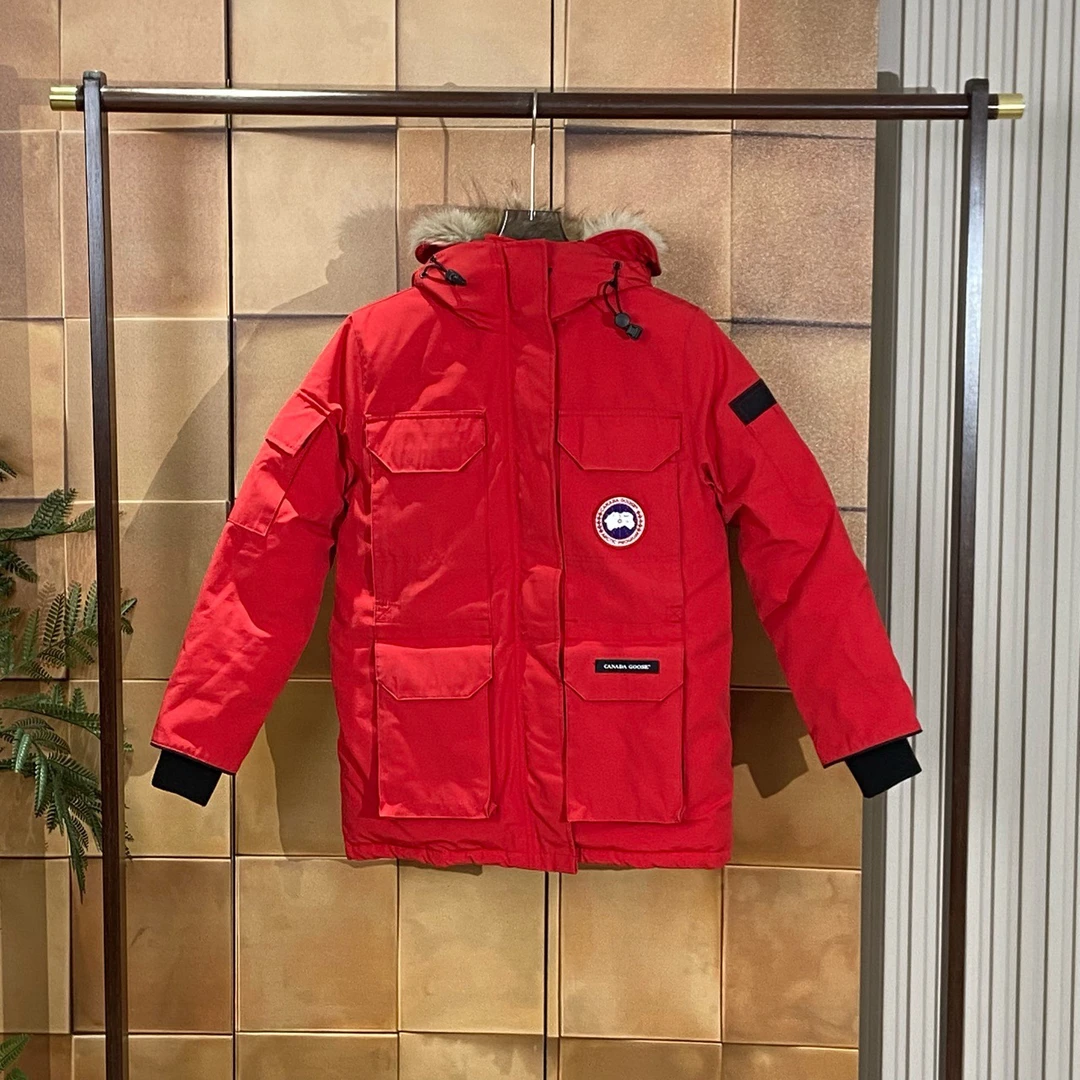 99新 CANADA GOOSE 加拿大鹅红色远征羽绒服/xs码/99新/26607