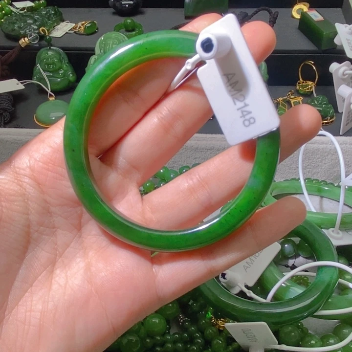 和田玉（碧玉）未镶嵌手镯