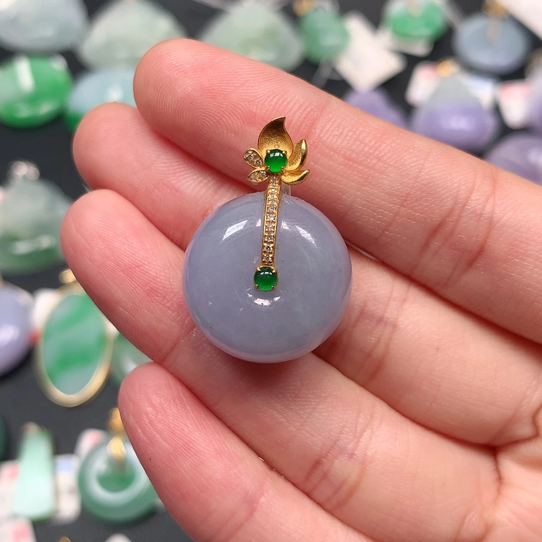 颈饰18K金镶嵌翡翠翡翠吊坠