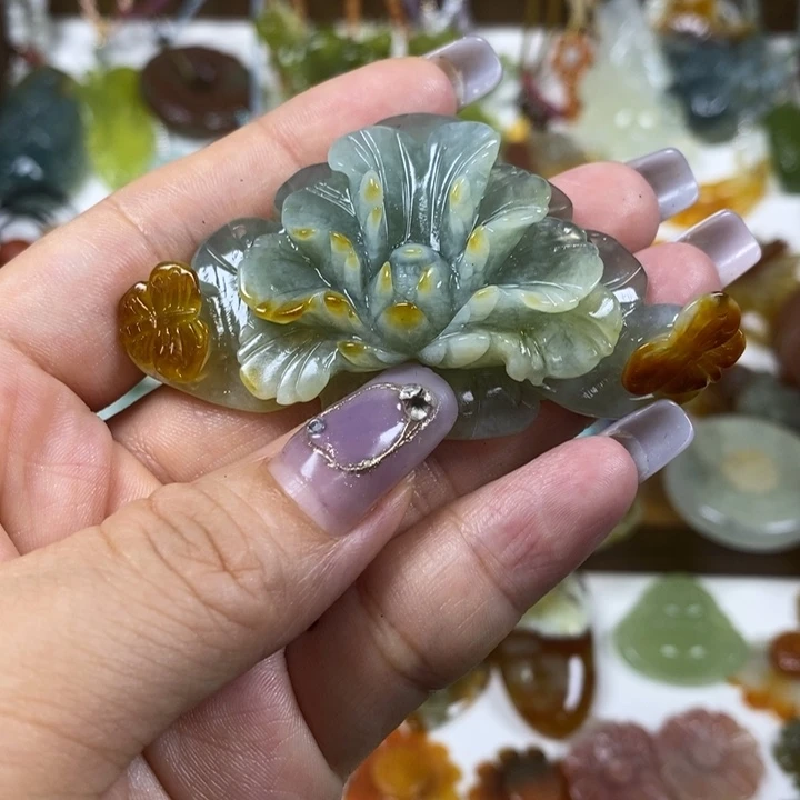 蛇纹石玉未镶嵌吊坠