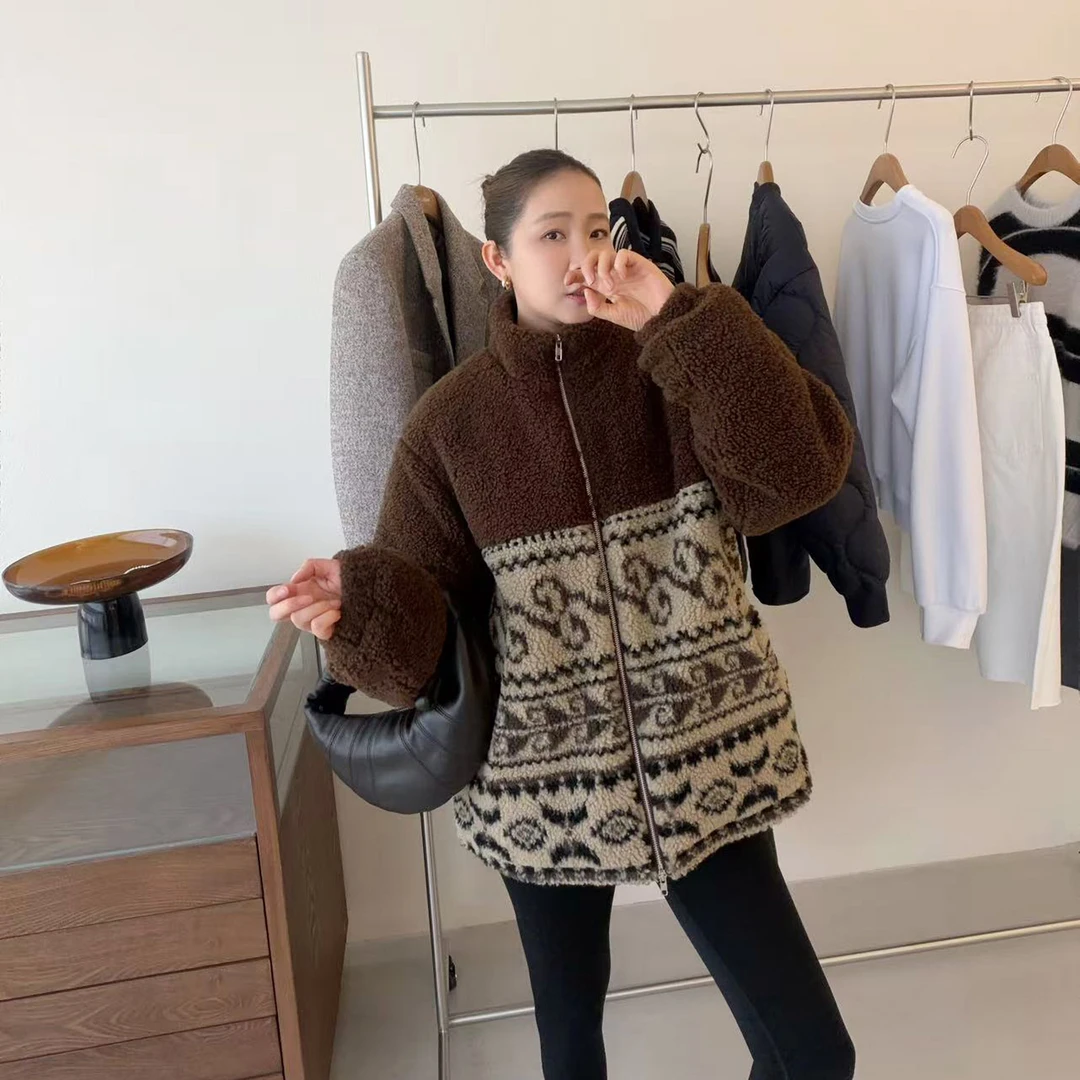 widelia陈魅儿2025秋冬新款 复古羊羔绒立领拉链撞色外套女830125