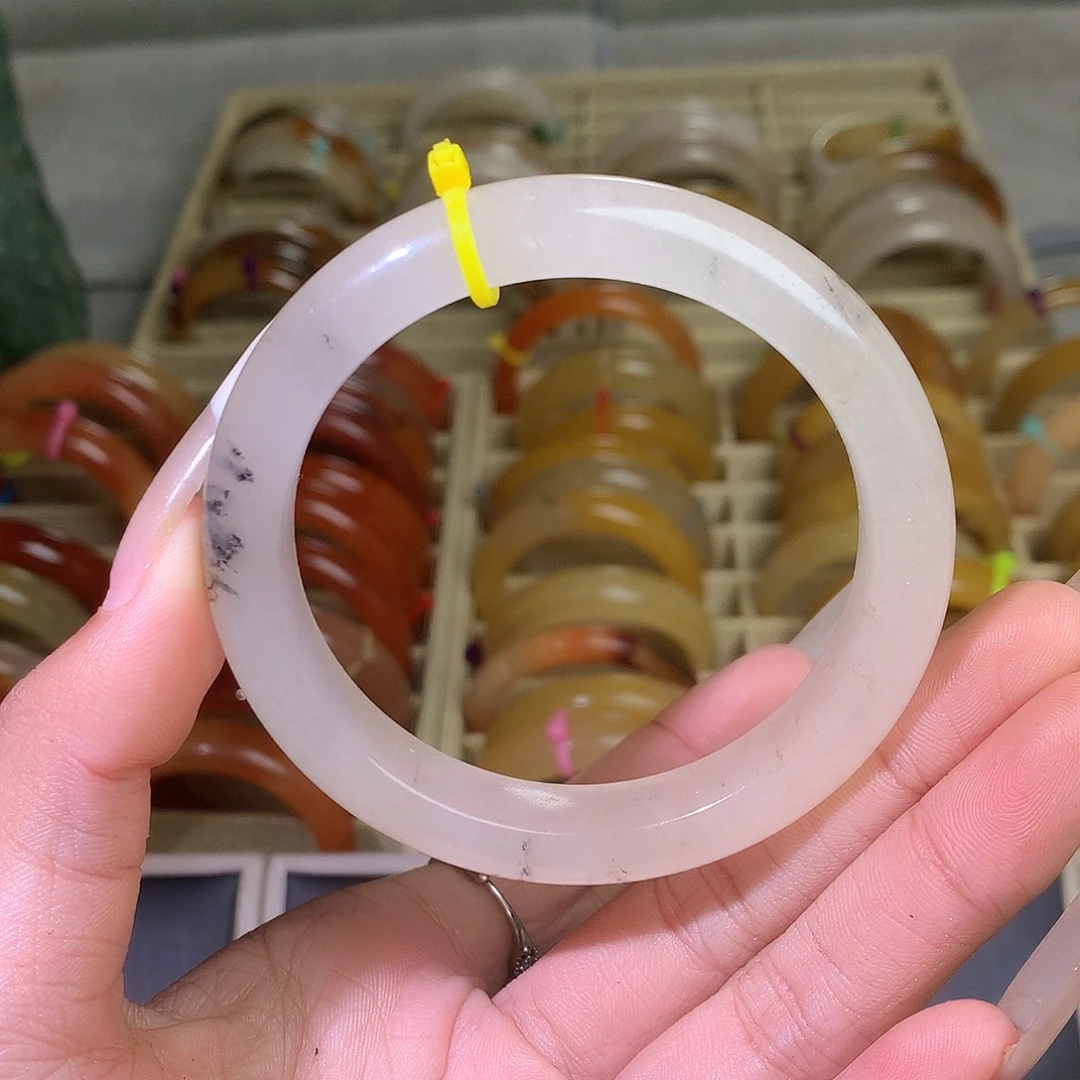 石英质玉（黄龙玉）未镶嵌手镯