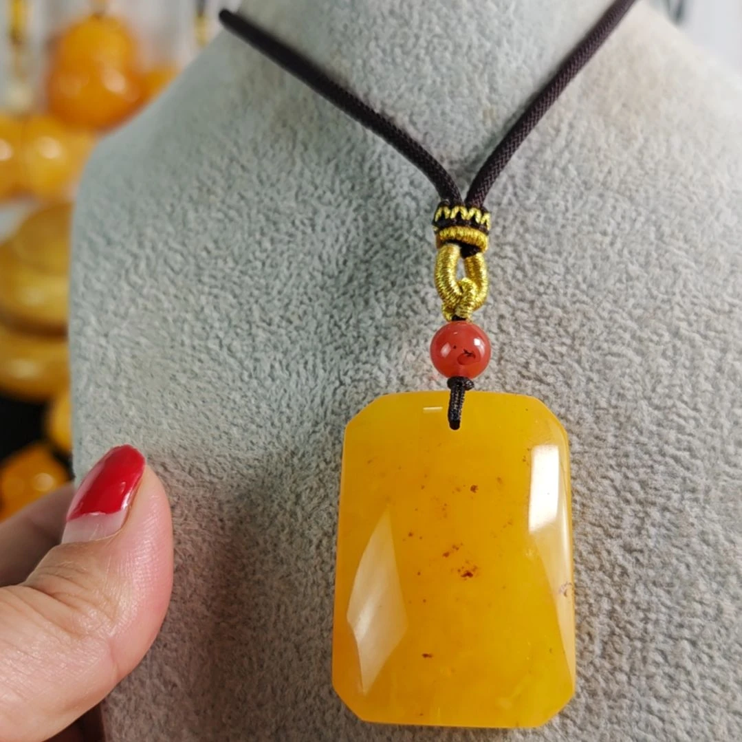 蜜蜡吊坠(赠链)未镶嵌