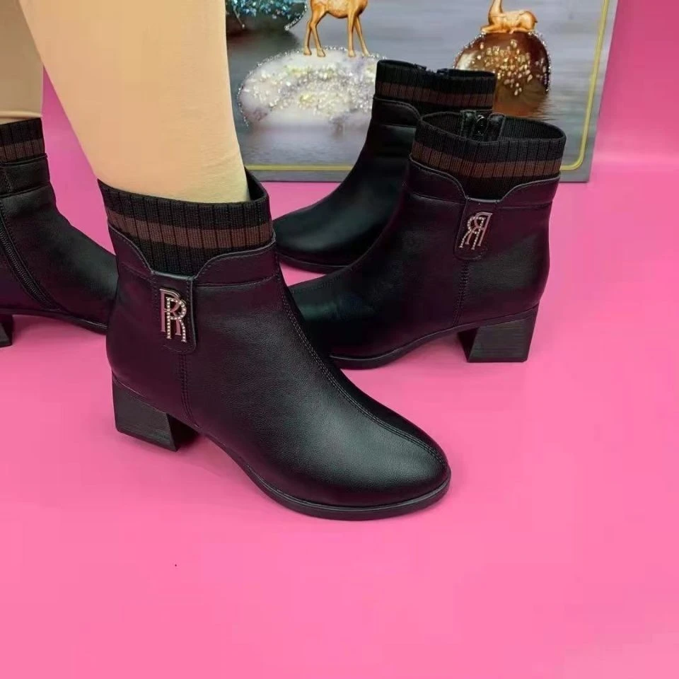 真皮时尚冬季加绒粗跟短靴女百搭新款棉鞋保暖马丁靴妈妈鞋短筒