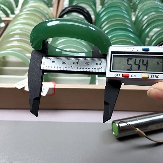 未镶嵌手镯东陵石