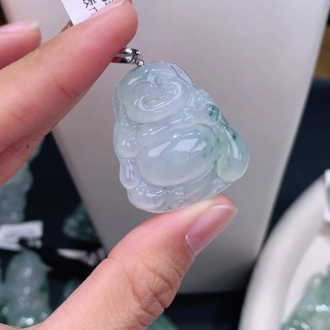 颈饰18K金镶嵌翡翠冰飘花布袋佛